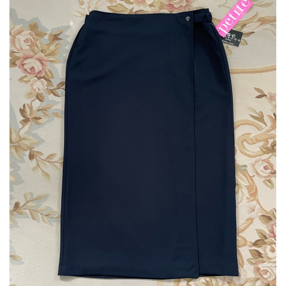 Stylish, navy blue maxi wrap skirt, size 16 petite by S. C. basics - Picture 3 of 10